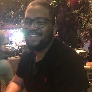 Meet your Posher, Troy